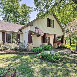 Retreat w/ Lake Access & Private Boat Dock!, hotel a Bemidji