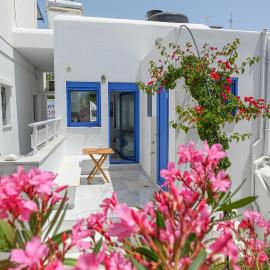 Rose of Tinos, hotel din Tinos