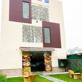 Jagdambey Hotel