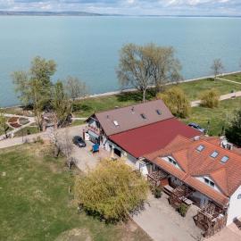 Pelso Apartman – hotel w Zamárdi