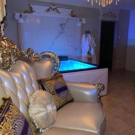 버넌에 위치한 호텔 Le Petit Versailles - Love Room Spa