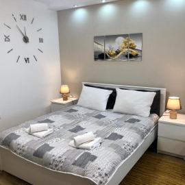Apartments Biro, hotel in Subotica