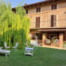 B&B Locanda dai Nonni, hotelli kohteessa Asti
