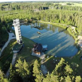 Metsjärve mini puhkemaja, готель у місті Пилва