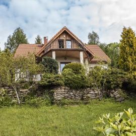 Jaworowy Stok z widokiem na góry i ogrodem