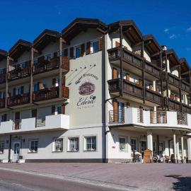 Hotel Edera, hotel sa Baselga di Pinè