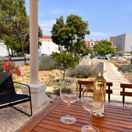 Apartments Cvijet Mora Sreser, hotel u Sreseru