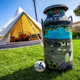 Yr Wyddfa Bell Tent - Pen Cefn Farm, Abergele, Conwy, hotel in Abergele