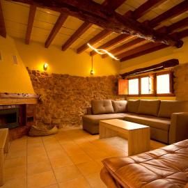 El Cau de Corcolilla (Villa Rural), hotel a Corcolilla