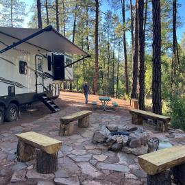 Luxury Glamper Retreat 14 Forest Site
