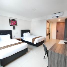 Golden Ganesha Hotel Yogyakarta by Ecommerceloka, hotel a Gondowulung