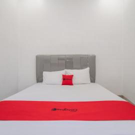 RedDoorz near Tugu Coklat Pesawaran Lampung, Hotel in Hajimana