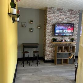 Nuns Moor fully equipped kitchen free parking Netflix