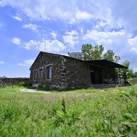 Sevan Tarsus Guesthouse, khách sạn ở Tsovazard