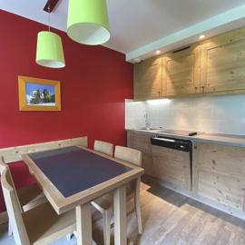 Appartement skis aux pieds avec parking à La Tania - FR-1-513-77