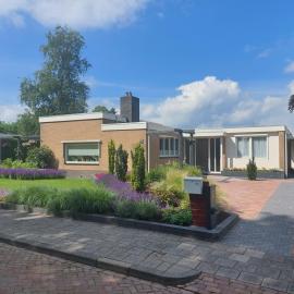 Achter de Beukenboom, hotel v destinaci Roden