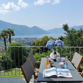 Casa Teatro Panoramico 5 Star Holiday House, Hotel in Locarno