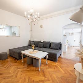 GoodLife Holiday House - Family & Friends, hotel in Požega