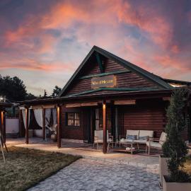 Wood House "Private Spa", hotelli kohteessa Vergia