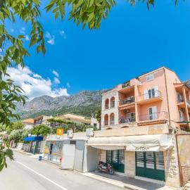 APARTMANI LILE, hotel v destinácii Gradac