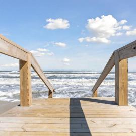 Spectacular 3 BR Condo One Block to the Beach, hotelli kohteessa Brigantine