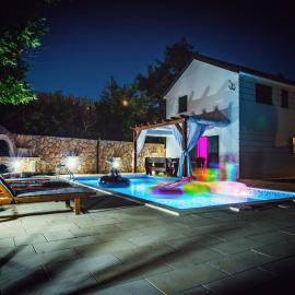 Villa Mira Makarska - Imotski – hotel w mieście Imotski
