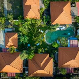 Villa Shantitara Bungalows, готель у Санурі
