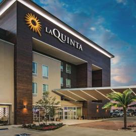 La Quinta by Wyndham Dallas Plano - The Colony، فندق في ذا كولوني