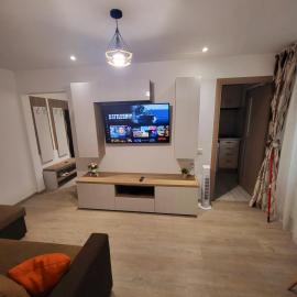 Apartament Constanta Mamaia Ciresica، فندق في كونستانتا