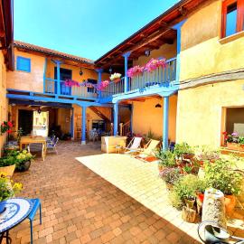 Albergue Villares de Orbigo, hotel in Villares de Órbigo