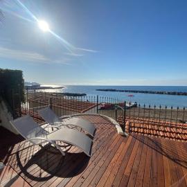 VILLA RITA SEA FRONT VIEW SANREMO - Parcheggio gratuito in struttura, hotel v Sanremu
