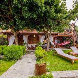Lizas House Σπίτι μπροστά στη θάλασσα, Ιδιόκτητη μονοκατοικία، فندق في Loutrá Elevtherón