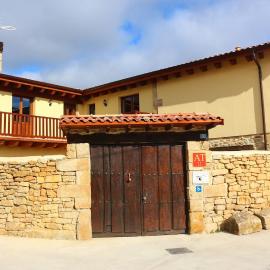 Apartamentos Turísticos Accesibles La Quinta de Sotoscueva, hotel a Quintanilla del Rebollar