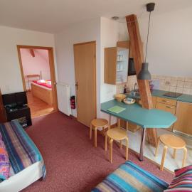 Five Oaks - Grüne Wohnung, hotel u gradu 'Hohenkirchen'