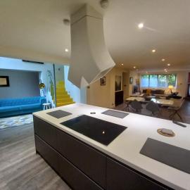 Luxury Architect Designed Apt 13 Mins to Royal mile, hotel v destinaci Edinburgh