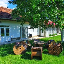 LA GRADINA、Slatina-Timişのホテル