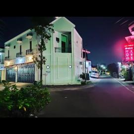 ZG Home Solo, hotel v destinaci Bonorejo