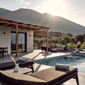 Yliessa - Luxury pool villa surrounded by nature