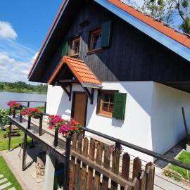 Lake House Podwilczyn with sauna, beach, amazing view, forests and bikes, hotel a Podwilczyn