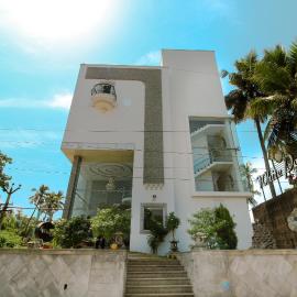 White Pearl Residency، فندق في بونديتْشيري