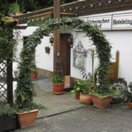 Urberacher Hof, מלון ברודרמארק