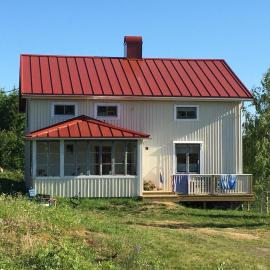 Charming 19th Century Timber Frame House in High Coast Area, hotel di Bålsjö