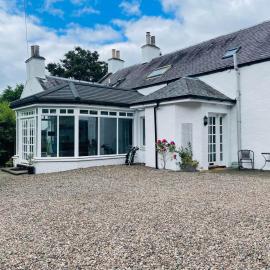 5 Bedrooms Sleeps 10-12 w WiFi Parking & Garden, hotel in Lundin Links