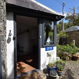 Yewtree Cottage - 'The Art House' and Garden