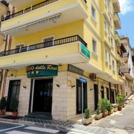 Albergo delle Rose，巴尼亞拉卡拉布拉的飯店