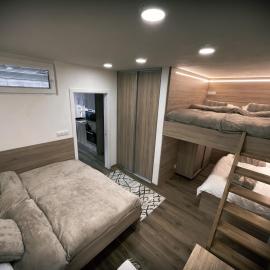 U Králíka, přízemní bezbarierové apartmány A,B,C,D - 50 metrů od vleku - přejdete v lyžácích, pod bobovou dráhou, parkování zdarma, lyžárna s vysoušeči bot, nový aquapark v docházkové vzdálenosti, hotel in Dolní Morava
