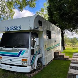 Dobbin the horse box in The Lake District, hotel in Cockermouth