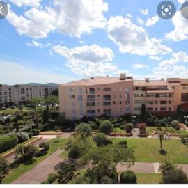 Fréjus, Studio dans résidence avec Piscine
