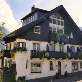 Haus Montana, hotel di Lermoos