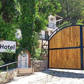 아드라산에 위치한 호텔 Swiss Eviniz Hotel